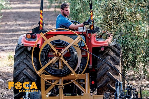 راهنمای جامع لوله کشی آبیاری قطره ای (طراحی، اجرا و نگهداری) 8 how to install drip irrigation system 6